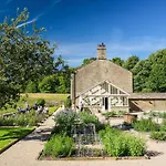The Manse - Uk42249 * Broughton (North Yorkshire)